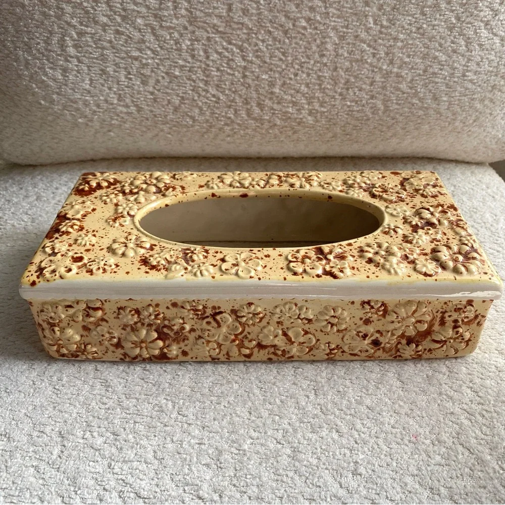 Vintage Mid Century Ceramic Tissue Box Cover Daisy Flower Design Flower Power